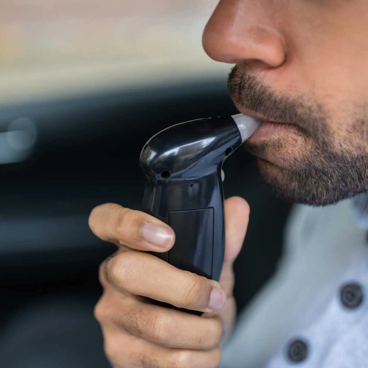 Kolkata traffic police faces backlash over reintroducing breathalyser tests amid COVID-19 spike