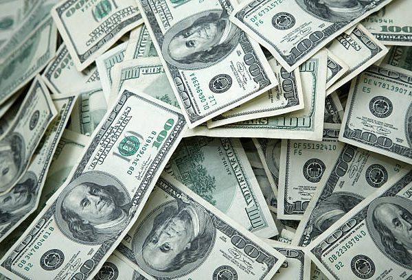 Dollar Steadies After Powell’s Testimony; Sterling Awaits BOE Meeting