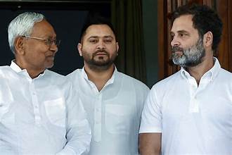 INDIA Bloc Begins Early Seat-Sharing Talks Ahead of 2025 Bihar Assembly Elections