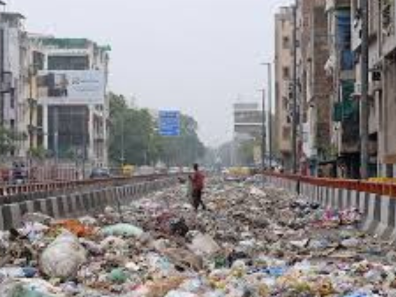 Toxic Air, Broken Roads and Overflowing Garbage: Why India’s Big Cities Are Becoming Unliveable